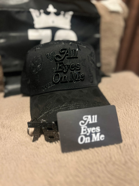 All eyes on me